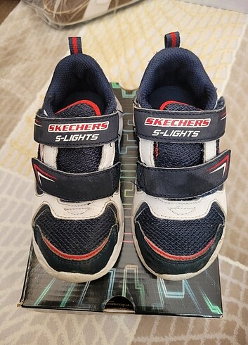 25 Beden Skechers spor ayakkabı 