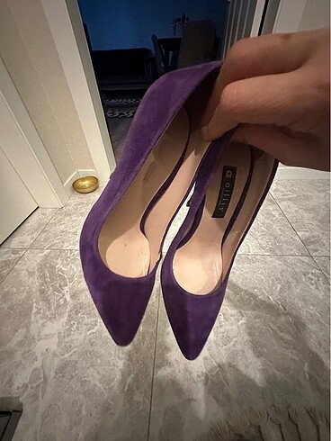 37 Beden Mor stiletto