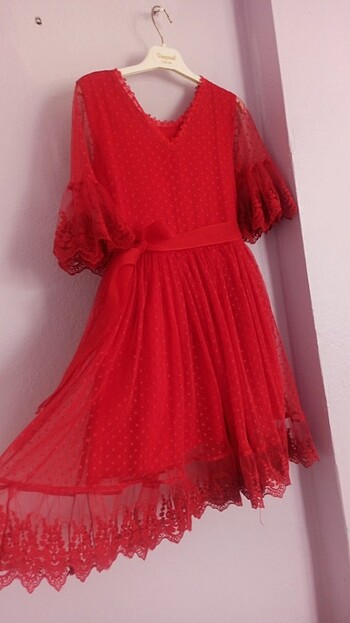 Tatlı kırmızı elbise