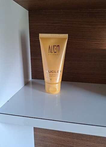 Mugler alien goddes