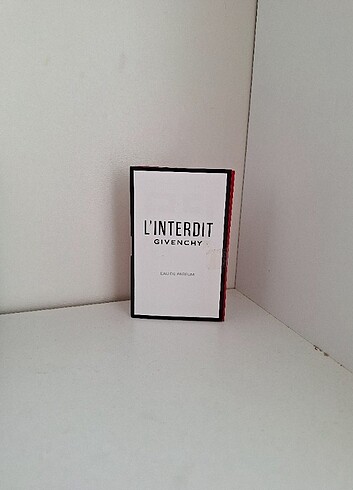 Givency Linterdit Edp