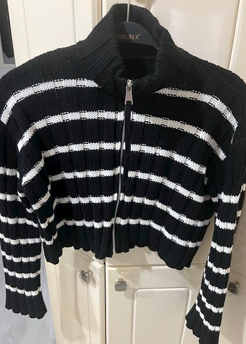 Siyah Beyaz Çizgili Fitilli Triko Kazak - Görsel 2