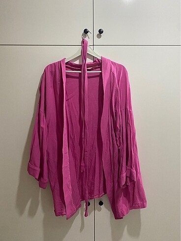 Pembe kimono