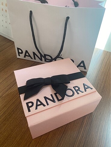 Pandora Pandora moment