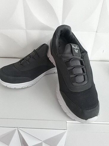 Spor ayakkabi