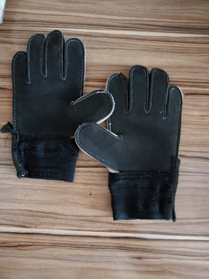 Futbol kaleci eldiveni - Görsel 2