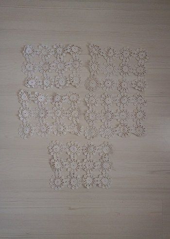 El İşi Çiçek Desenli Dantel Parçalar 5li çeyiz seti
