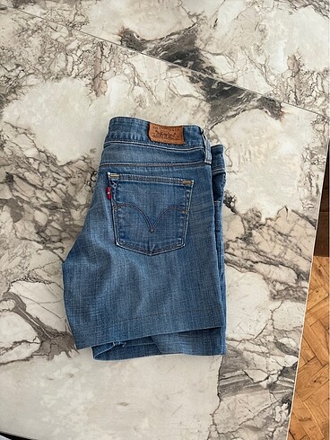 34 Beden Levis 571 kot şort