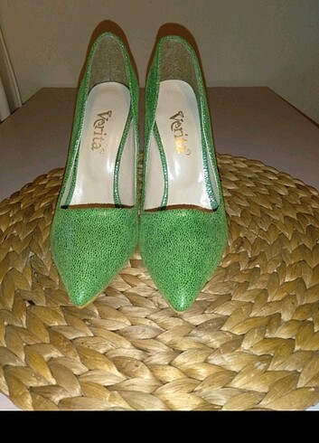 37 Beden Stiletto ayakkabi yeşil 