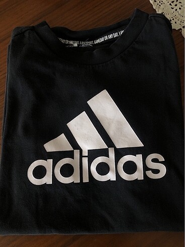 Adidas Tşört