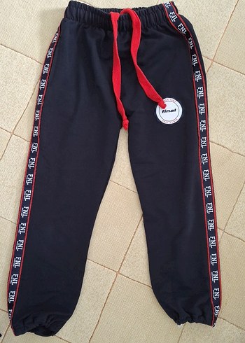 Renkli Nakışlı Siyah Sweatpant