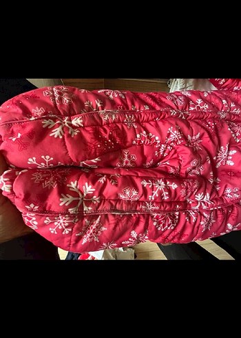 Kız Bebek Kırmızı Kapüşonlu Kar Tulumu - Görsel 4