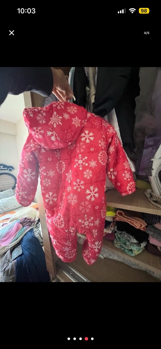 Kız Bebek Kırmızı Kapüşonlu Kar Tulumu - Görsel 3