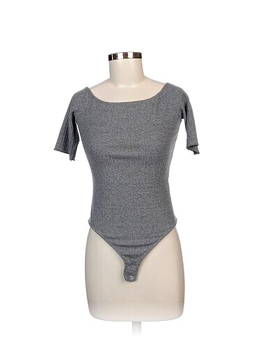 Bershka Bluz %70 İndirimli.
