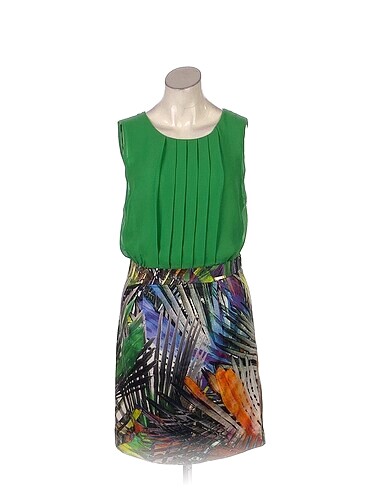 PreLoved Kısa Elbise %70 İndirimli.