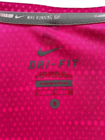 s Beden pembe Renk Nike Bluz %70 İndirimli.
