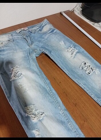 28 Beden mavi Renk Tommy Hilfiger Kot