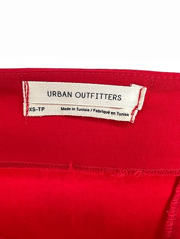 xs Beden kırmızı Renk Urban Outfitters Kısa Elbise %70 İndirimli.