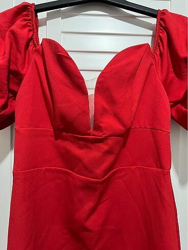 Trendyol & Milla Kırmızı balon kol elbise bir kez kullanıldı