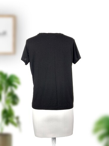 xl Beden Koton T-shirt %70 İndirimli.