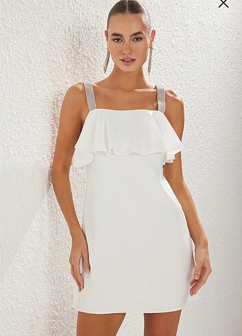 m Beden beyaz Renk SATEN MİNİ ELBİSE NIKAH MEZUNİYET ELBİSESI