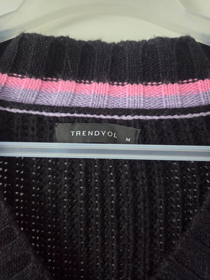 Kadın  V Yaka Örgü Süveter - Görsel 3