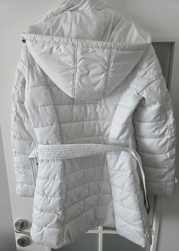 Beyaz Kuşaklı Kadın Kışlık Mont - Görsel 2