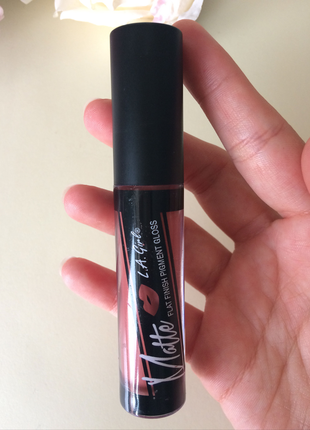 LA Girl likit mat ruj Fleur
