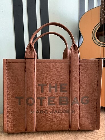 MARC JACOBS The Medium Tote Bag(argan oil)