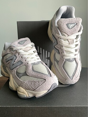 New Balance 9060 grey
