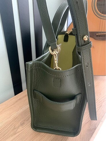 Beden MARC JACOBS The Medium Tote Bag (Forest)