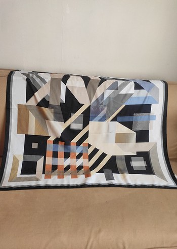 Avant-Garde Desenli Kadın Fular - Görsel 2