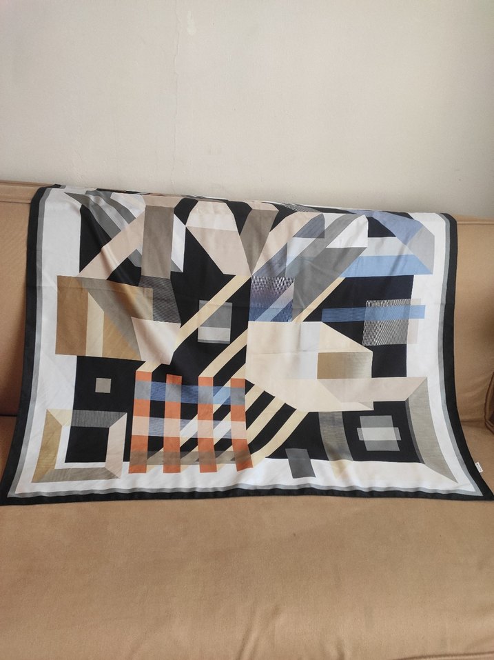 Avant-Garde Desenli Kadın Fular - Görsel 2