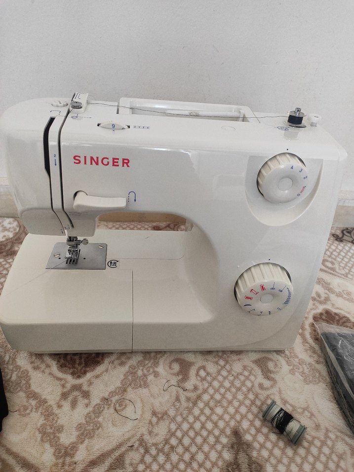 Beyaz Singer Dikiş Makinesi - Görsel 2