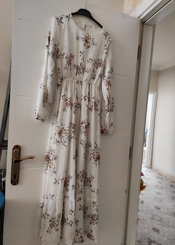 Bohem Çiçek Desenli Uzun Beyaz Elbise - Görsel 4