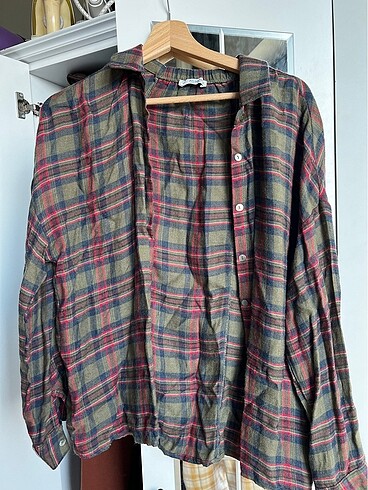 Pull&Bear s beden oduncu gömleği