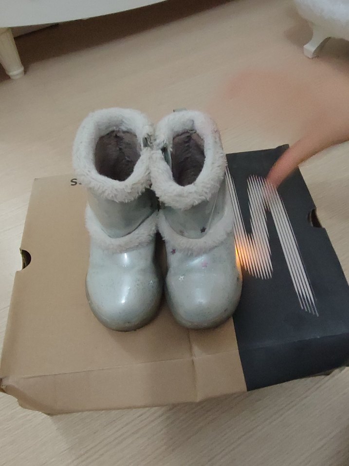 Beyaz Kız Çocuk Pastel Lastik Bot - Görsel 2