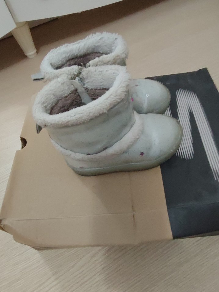 Beyaz Kız Çocuk Pastel Lastik Bot - Görsel 4