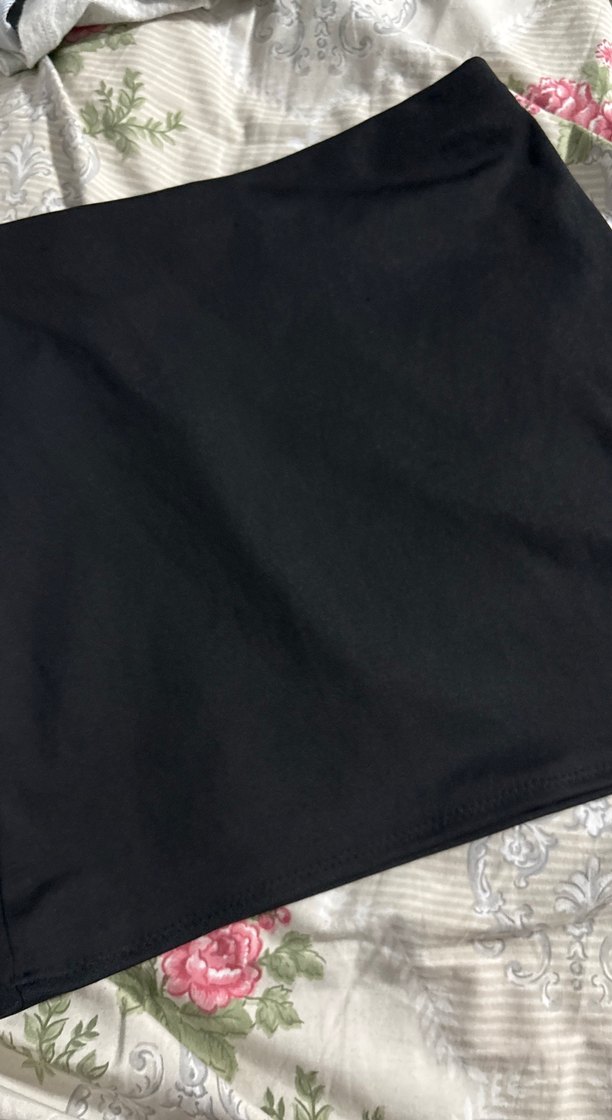 Siyah Mini Etek, Volan Detaylı, Dar Kesim - Görsel 2