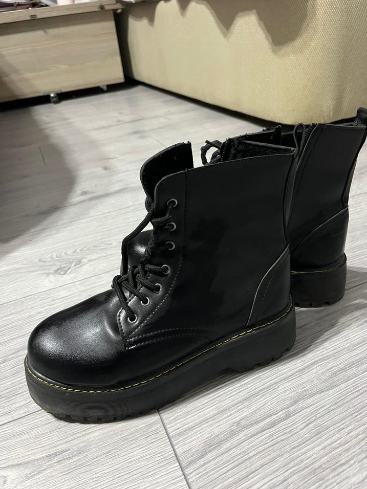 Siyah Platform Topuklu Punk Botlar - Görsel 2