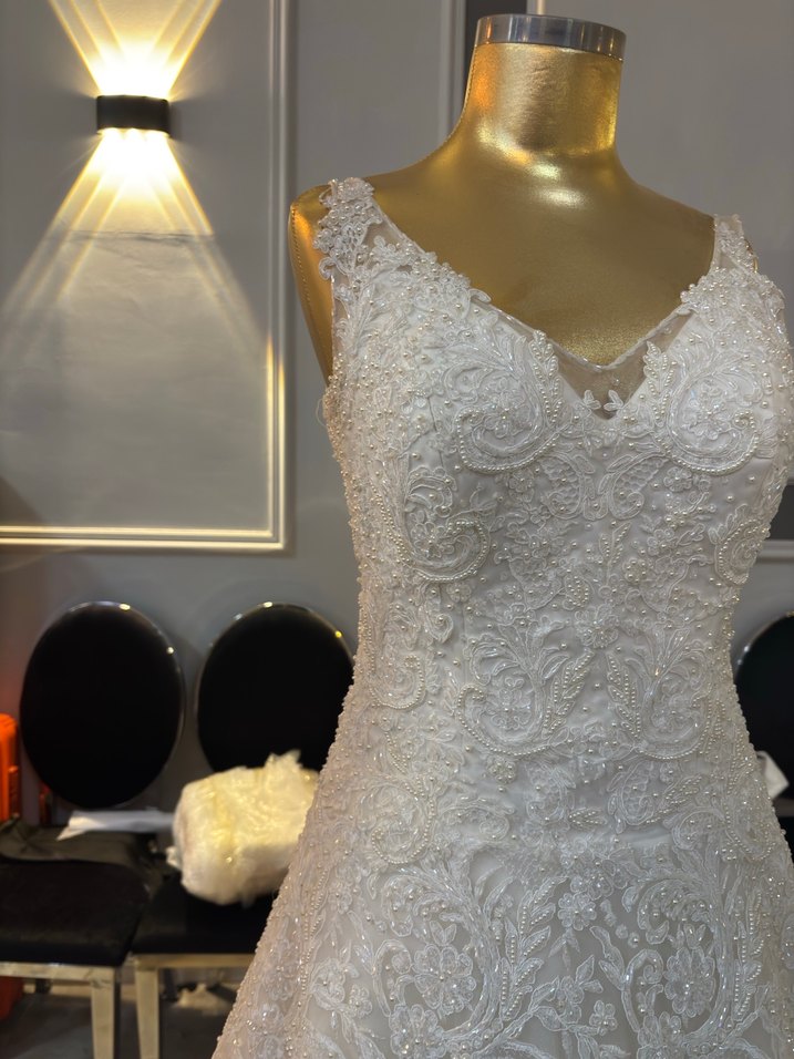 Klasik V Yaka A Kesim Gelinlik - Görsel 3