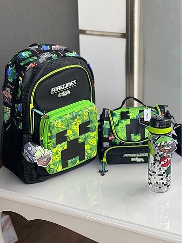 Smiggle Set