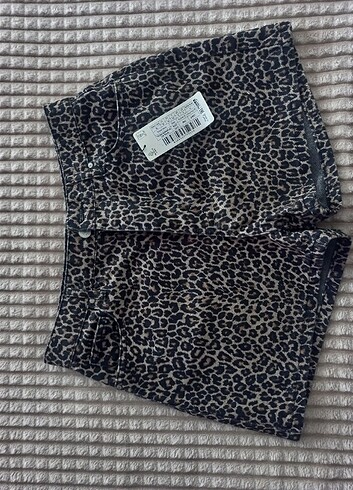 36 Beden çeşitli Renk Trendyolmilla denim leopar şort