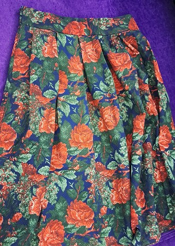 Çiçek Desenli Piliseli etek - Görsel 4