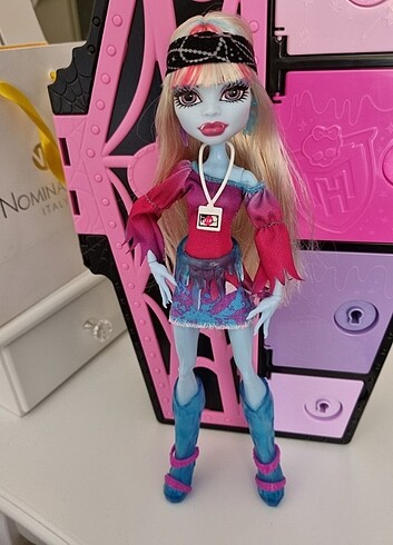 Monster High Bebek Abbey