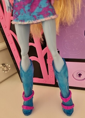 Beden Renk Monster High Bebek Abbey