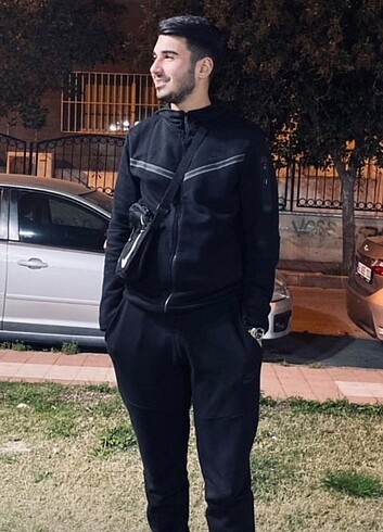 Nike Black Tech Fleece üst