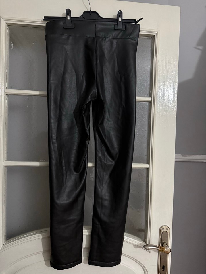 Siyah Deri Kadın Tayt - Görsel 3