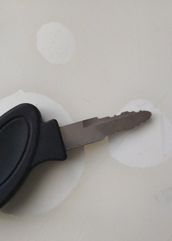 Beden Siyah sarzli motor anahtarı ve alarmı Minimalist Tasarım