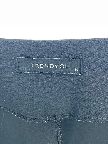 36 Beden siyah Renk Trendyol & Milla Kumaş Pantolon %70 İndirimli.